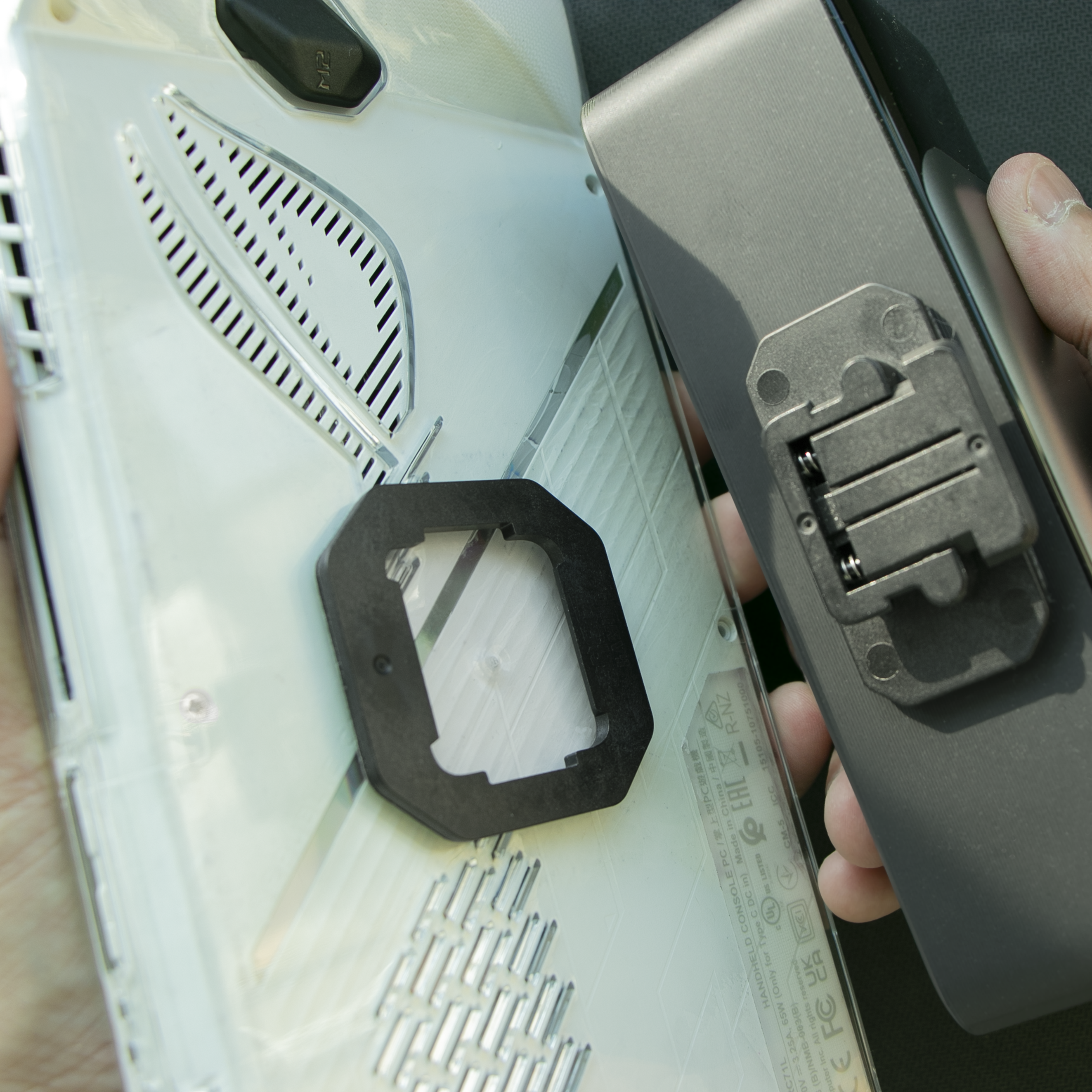 Full Bracket Attachment Bundle:  ASUS ROG Ally Z1 Extreme