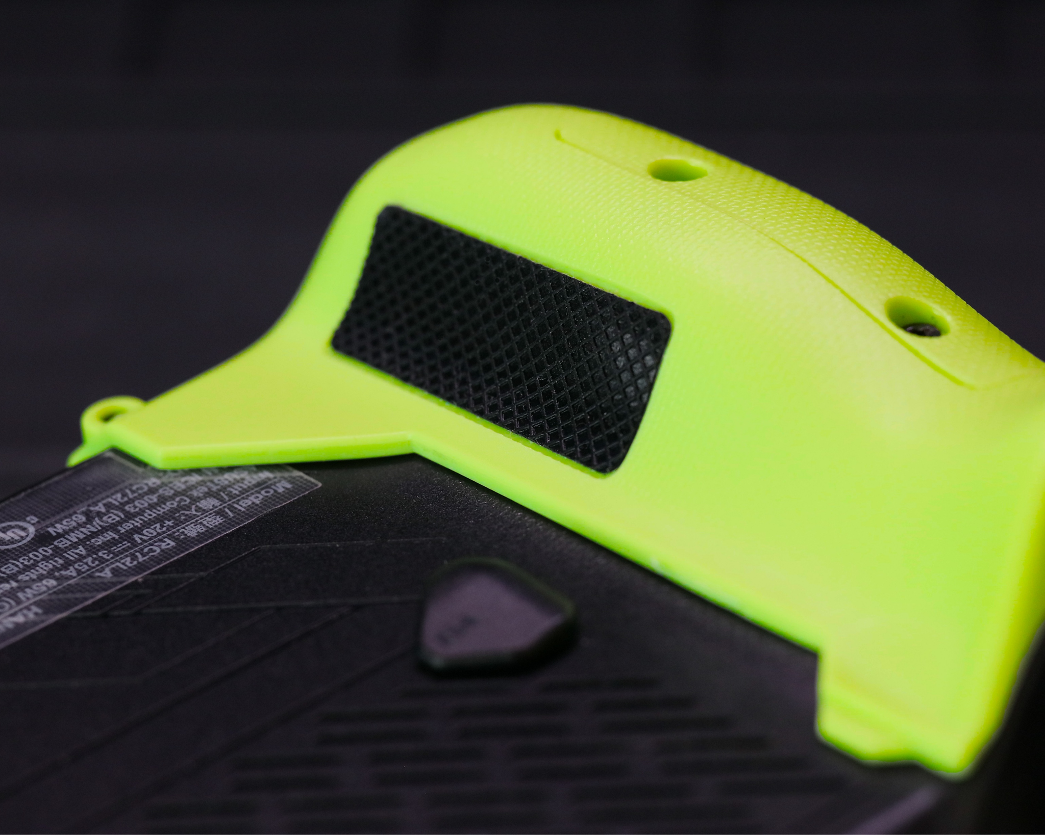 Ergonomic_Comfort_Grips_Convertible_Protective_Case_for_ASUS_ROG_ALLY_X_-_green_grips