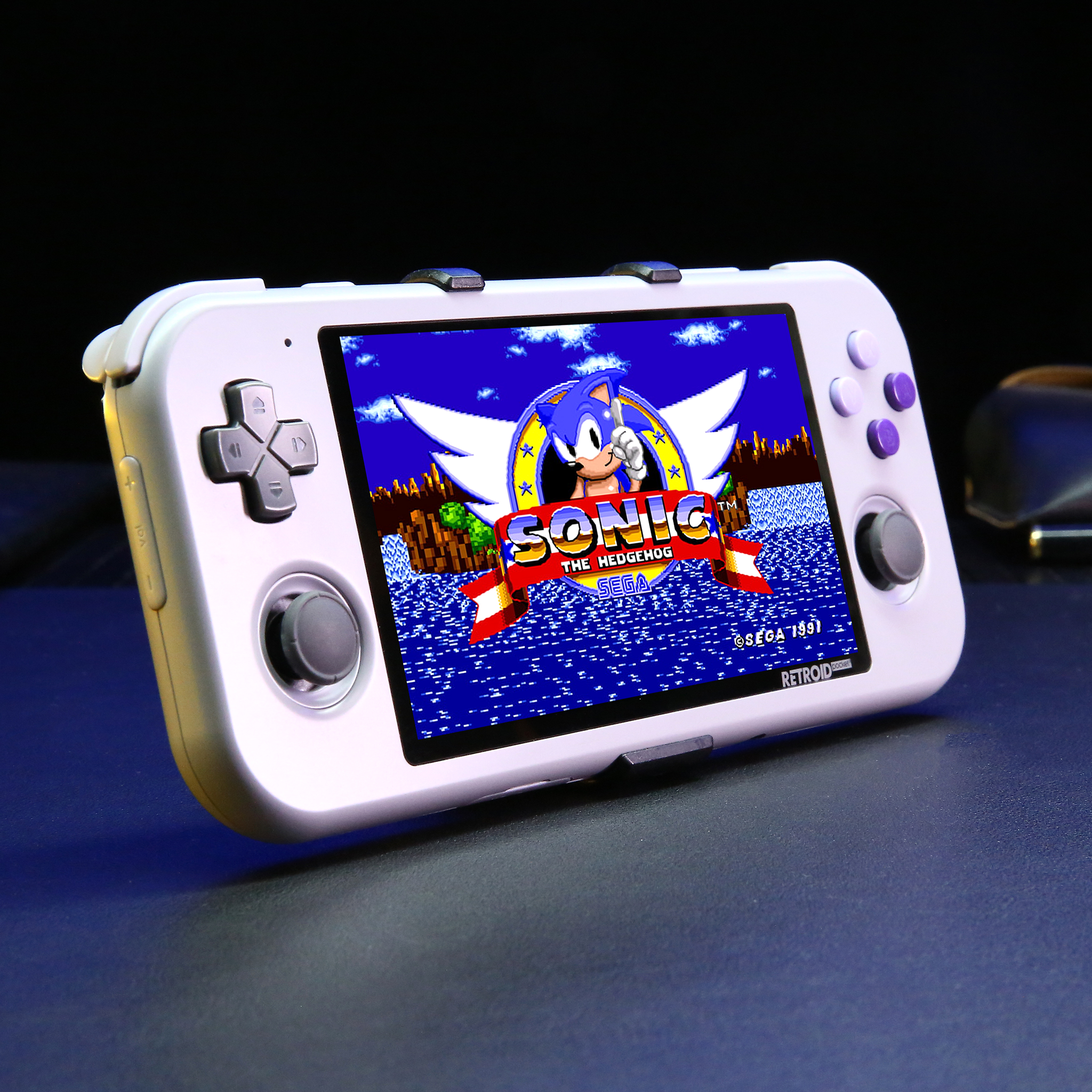 Bracket & Adjustable Kickstand: Retroid Pocket 3/ 3+