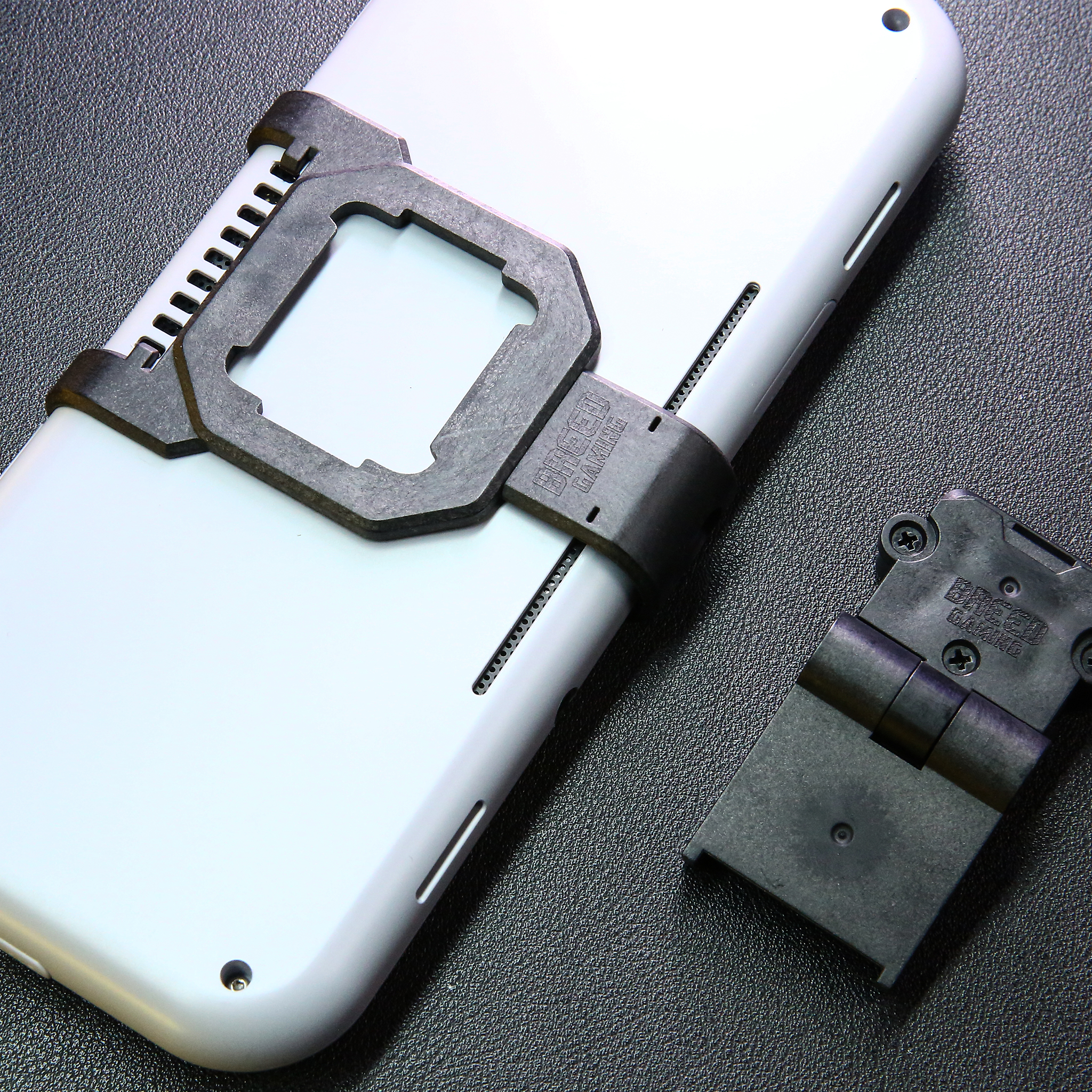 Bracket & Adjustable Kickstand: Retroid Pocket 3/ 3+