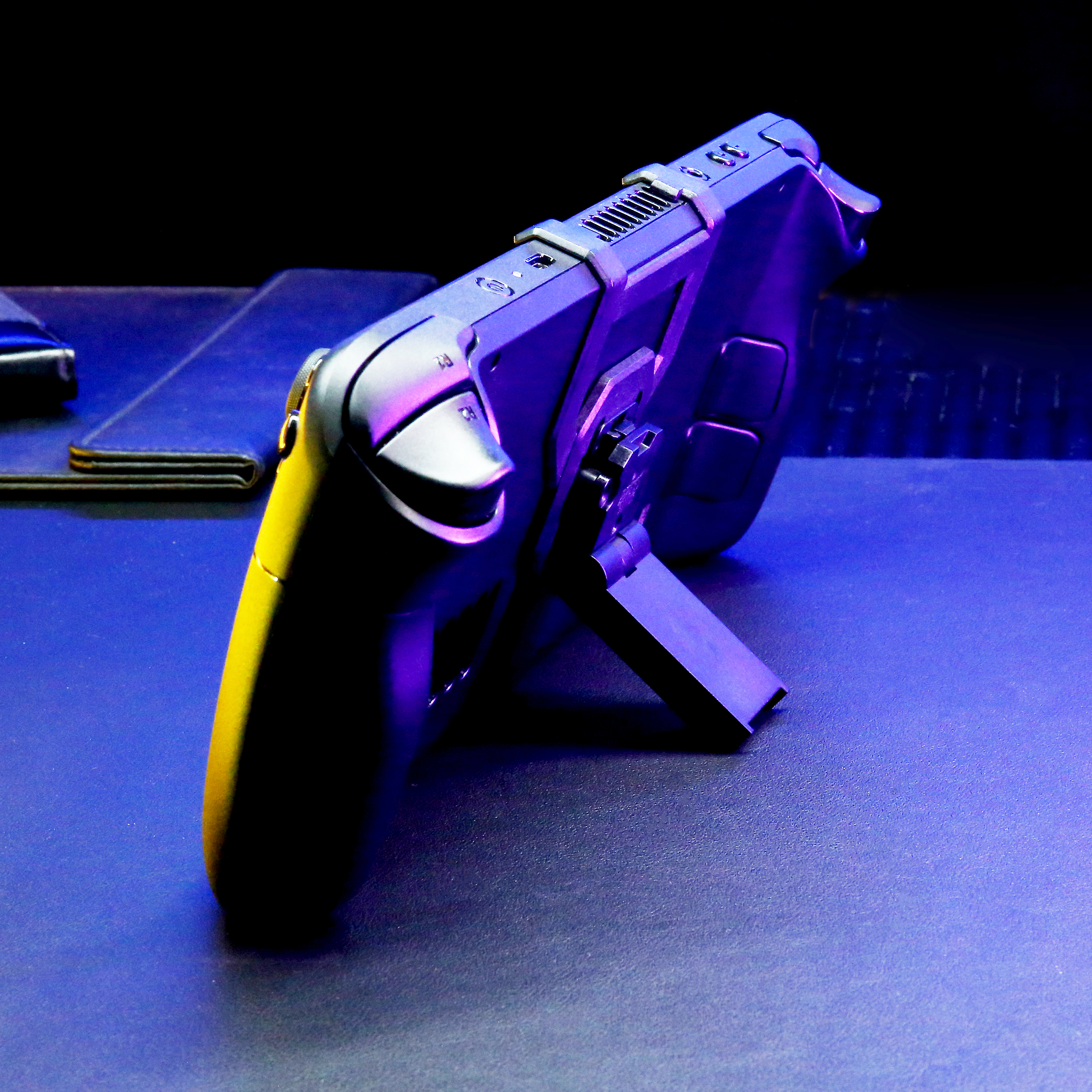 Bracket & Adjustable Kickstand: Valve Steam Deck